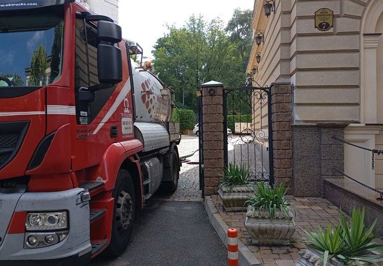 Как прочистить канализацию на улице